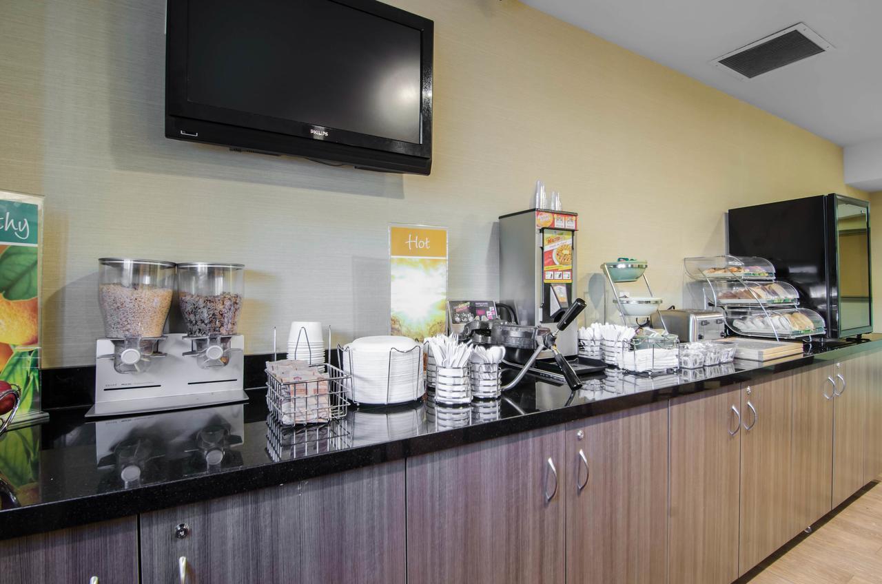 ホテル Courtyard By Marriott Regina Downtown エクステリア 写真